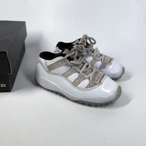 Air Jordan 11 Retro Low Top Kids Sz 9C Leather Basketball Sneakers TD 505836-117